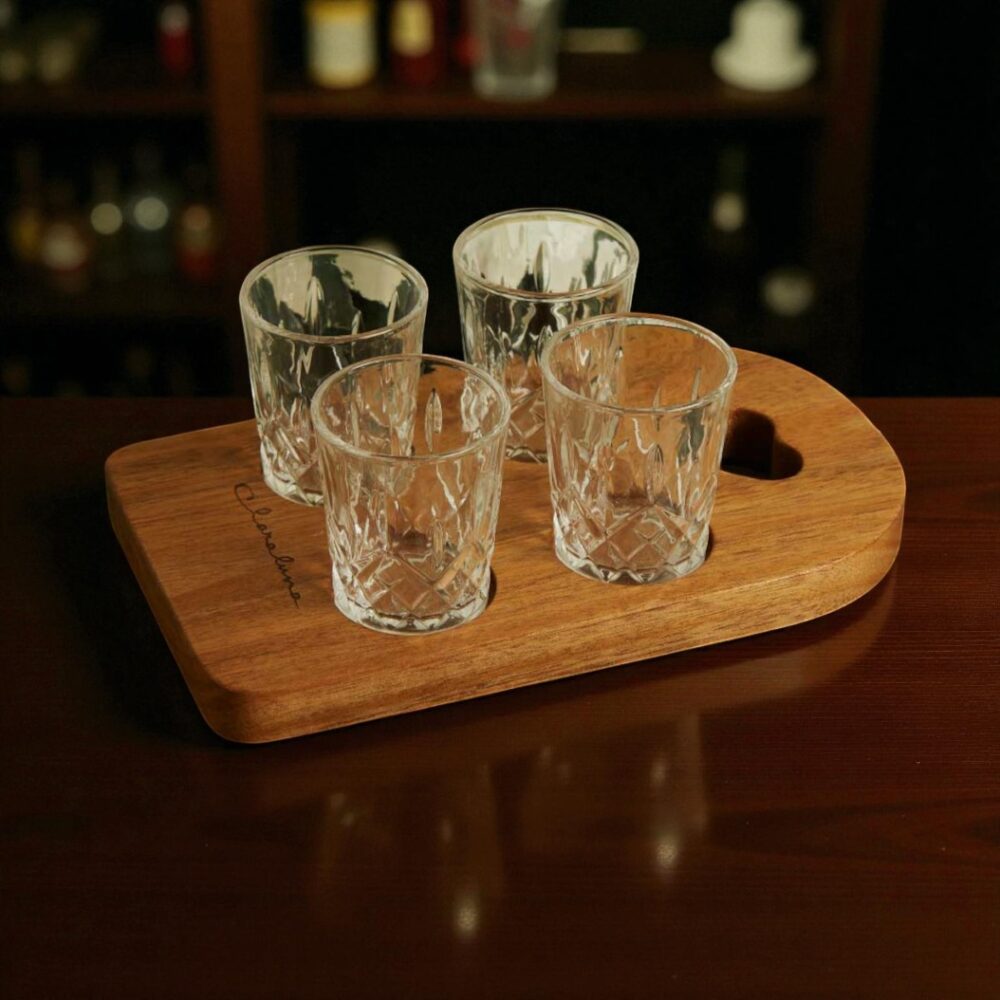Vassoio in legno di acacia con 4 bicchieri - Bomboniere Claraluna