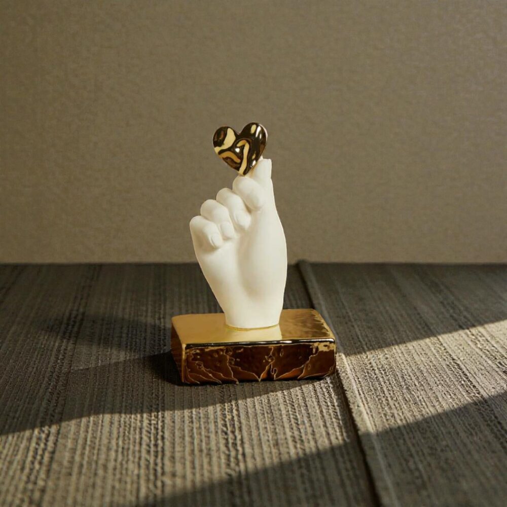 Mano gesso base oro - Bomboniere Claraluna