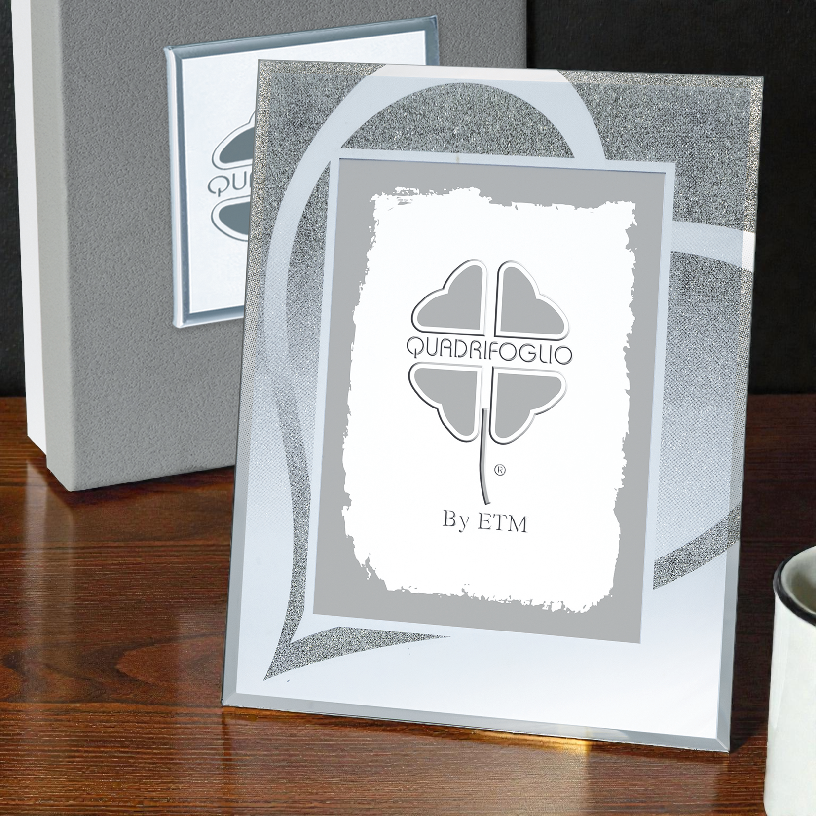 Portafoto collezione Diamante cm 28x33 - Bomboniere solidali Quadrifoglio - immagine 2