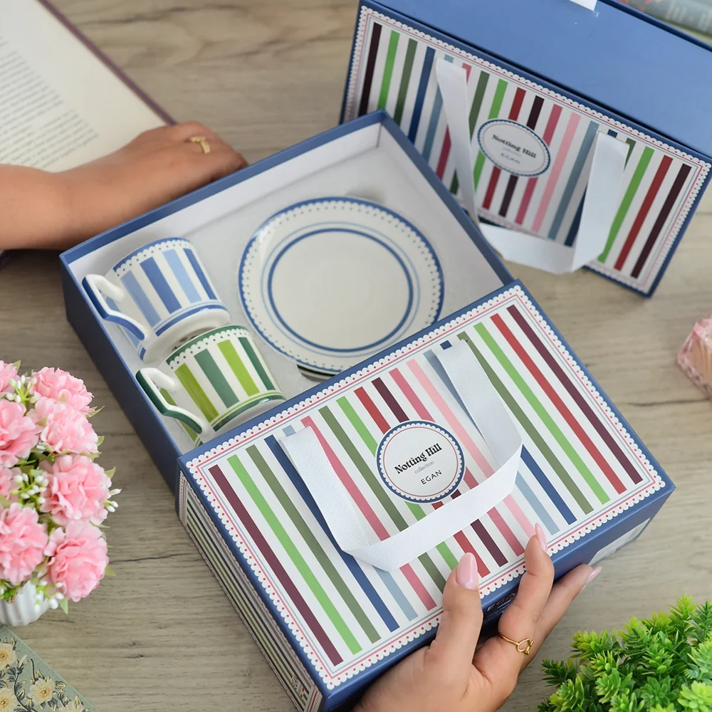 Set 2 tazzine caffè con piattino Notting Hill blu e verde – Bomboniera Egan Collezione 2027 - immagine 3